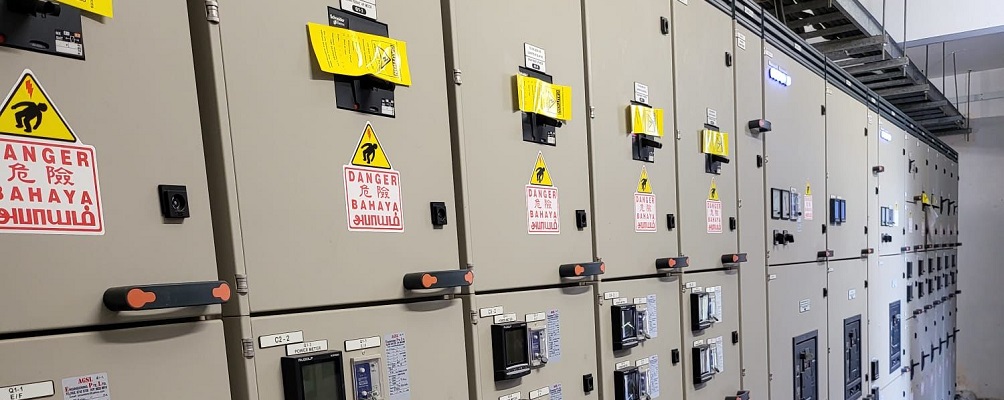 Image of scrap electrical panels and appliances